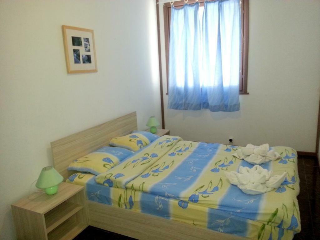 Комплекс Белите Къщи Shtarkelovo Gnezdo Exterior photo
