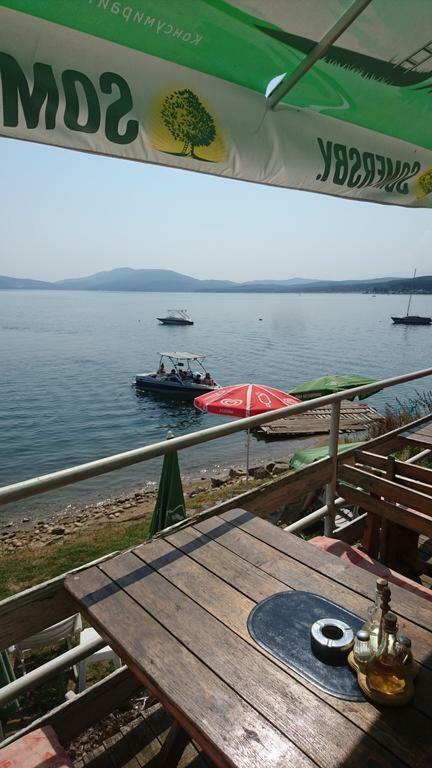 Комплекс Белите Къщи Shtarkelovo Gnezdo Exterior photo